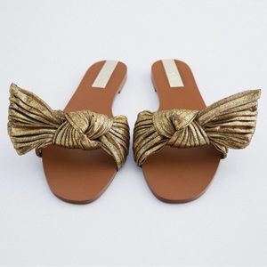 Zara sandals gold bowe